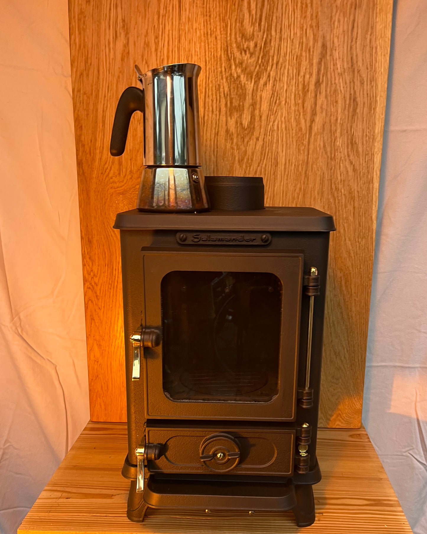 Petit poêle à bois - Salamander Stove avec poignées laiton - 4 kw