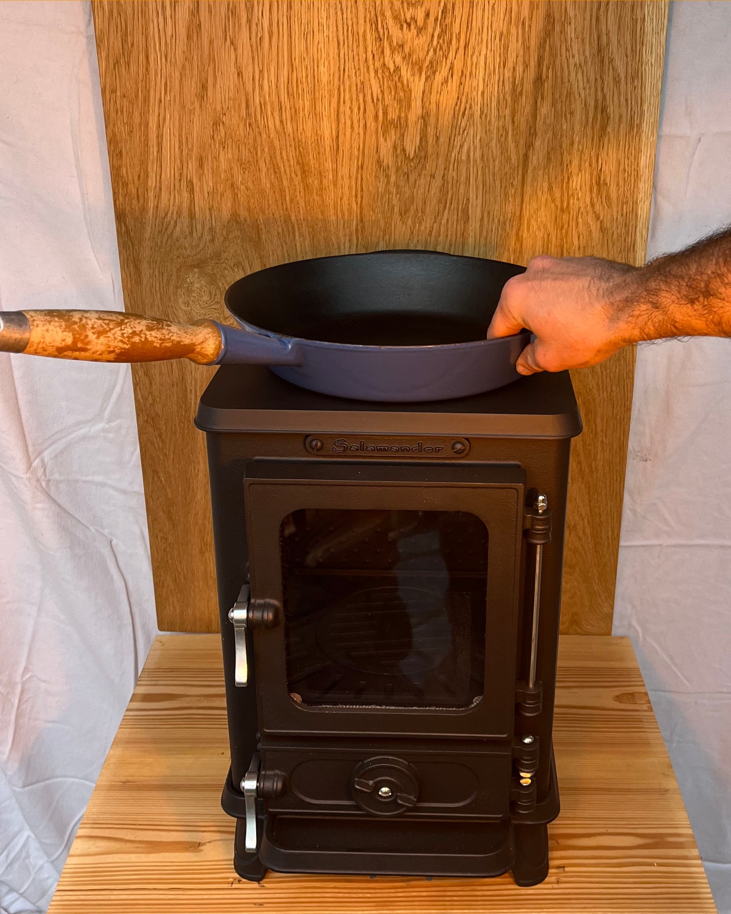 Petit poêle à bois - Salamander Stove - 4 kw avec sortie arrière déporté